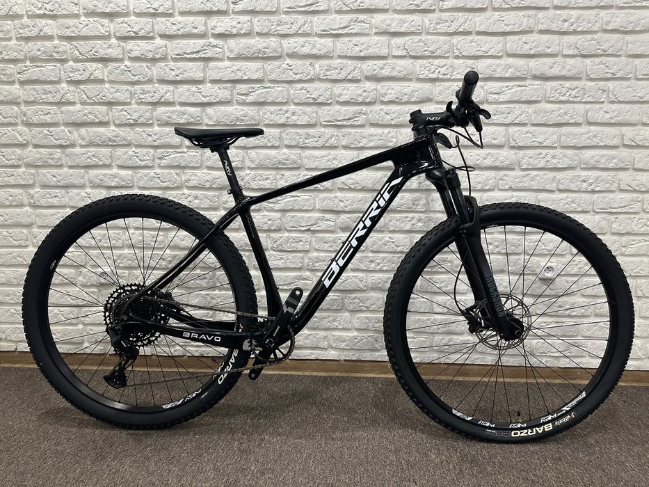 Karbonowy Rower górski Berria Bravo