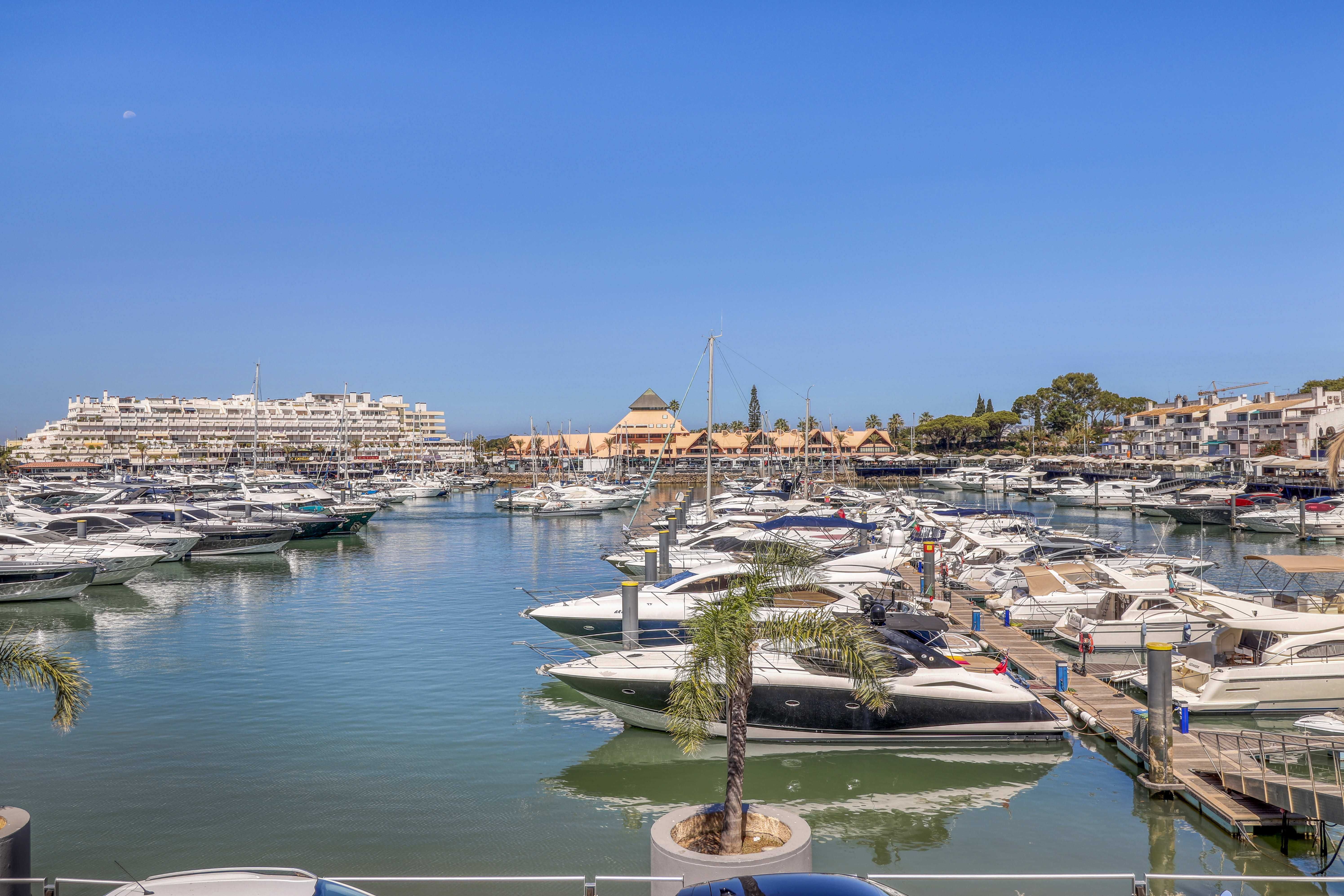 Marina de Vilamoura- T2 duplex- 6 min a pé da praia (26/7 a 2/8)