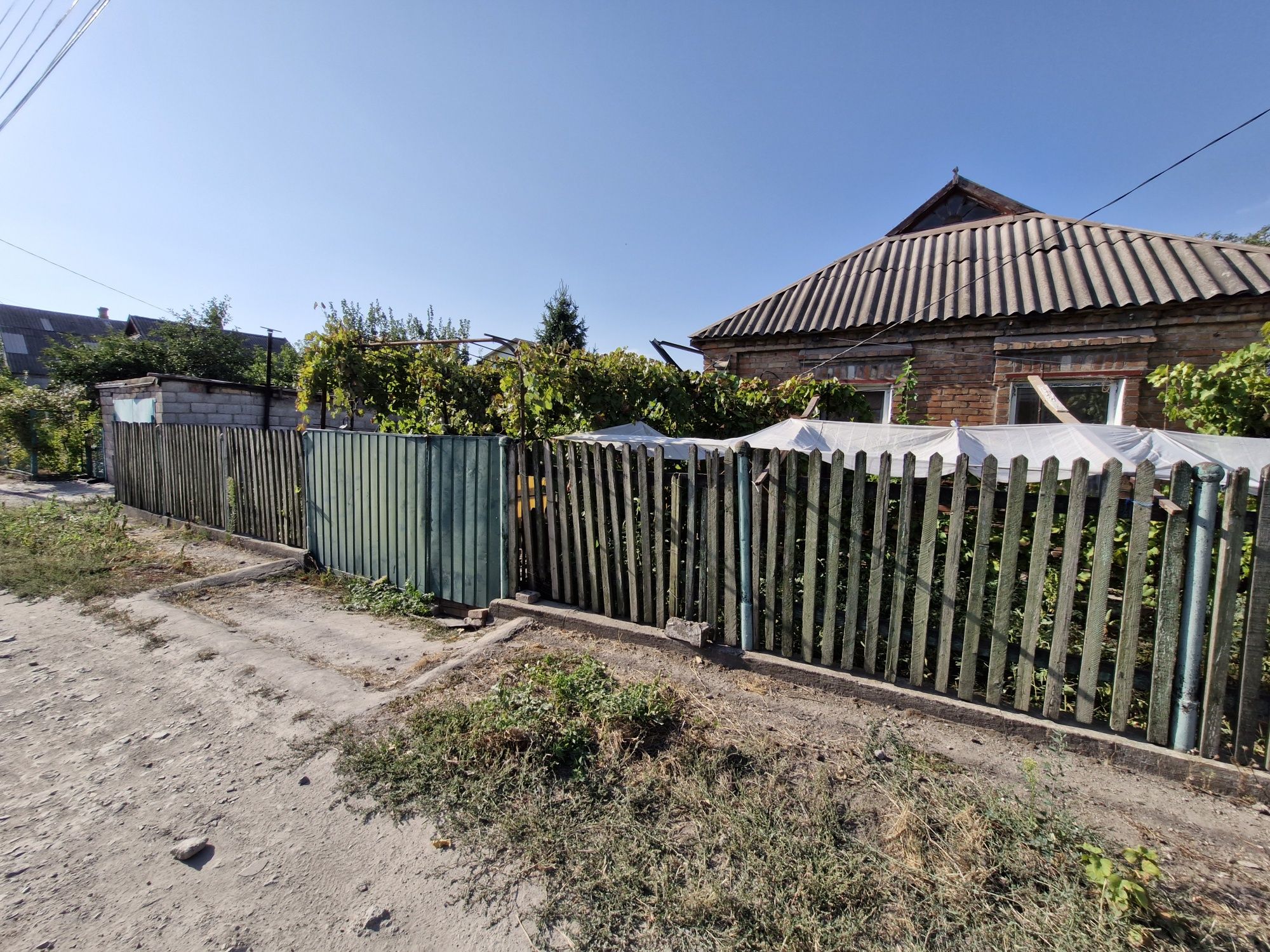 Продаж будинку. Район Дружби. Вулиця Батьківшіни.