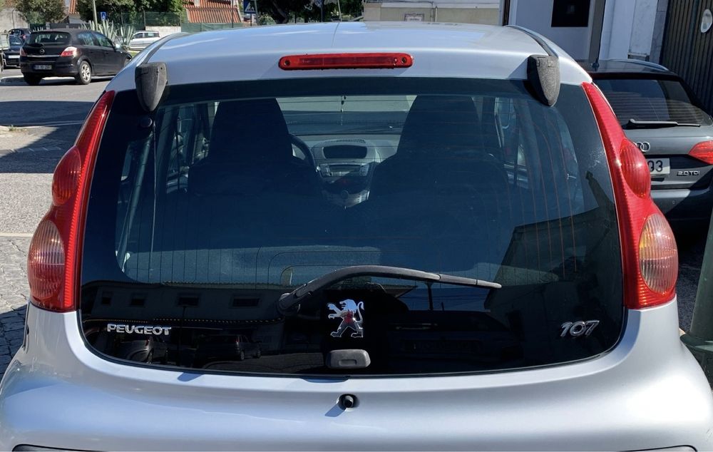 Peugeot 107 Black & Silver  (Temporariamente indisponivel)