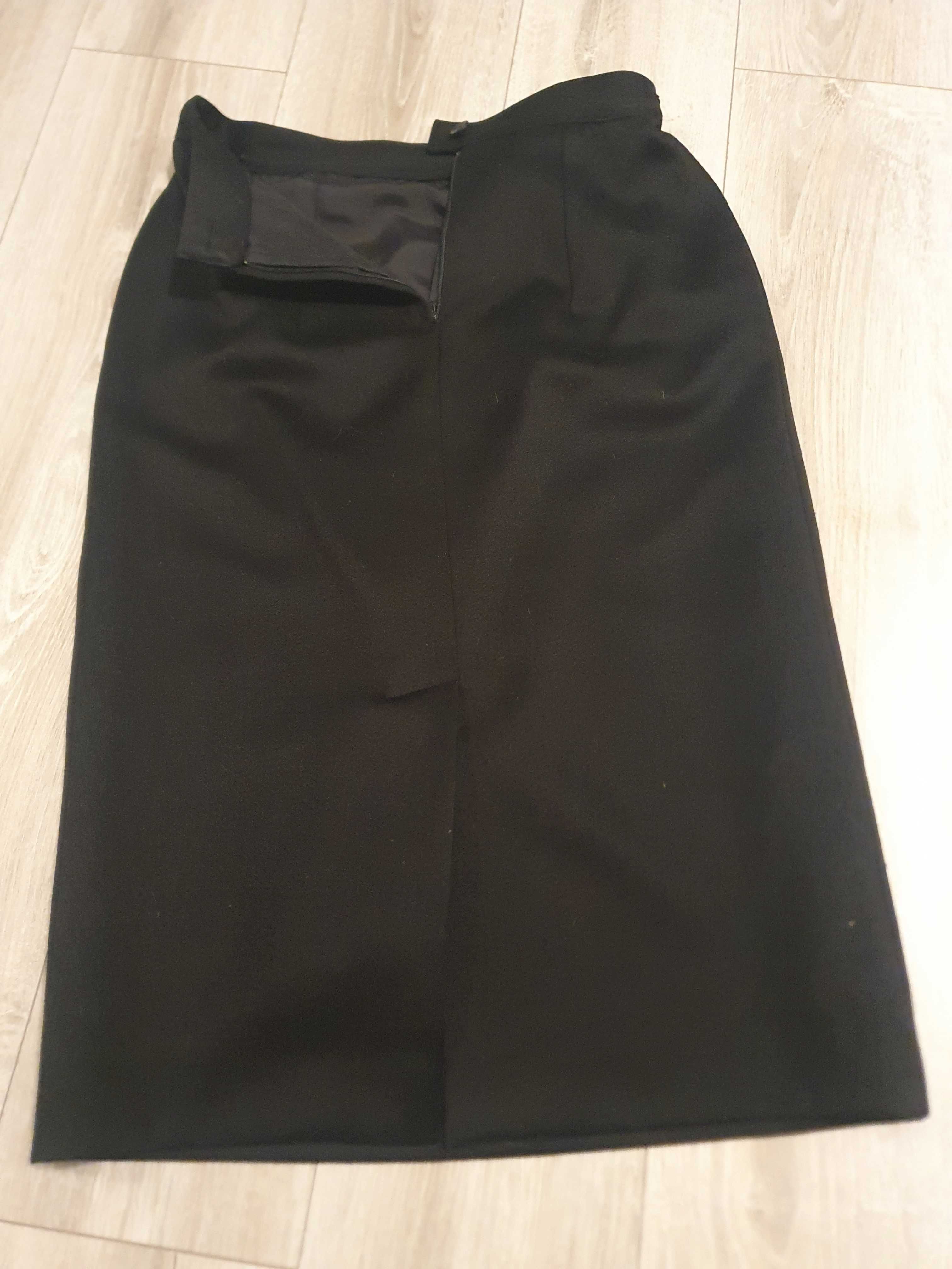 czarna spódnica M