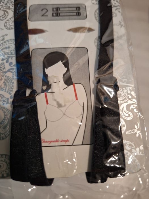 Wymienne ramiączka do stanika serce krzyżujące na plecach biżuteria