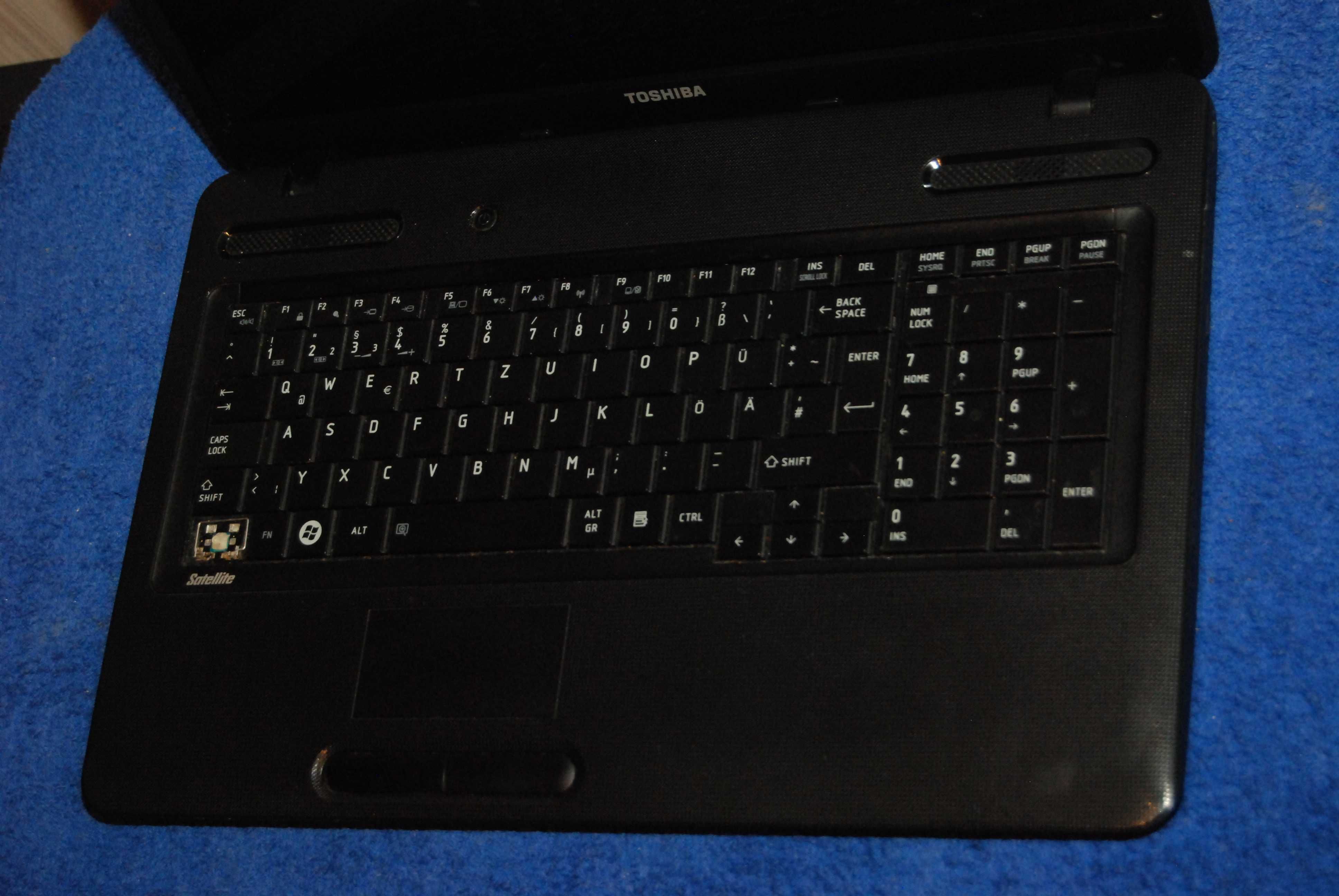 Laptop Toshiba 17" LED 4GB DDR3 Dysk 320GB Win 10