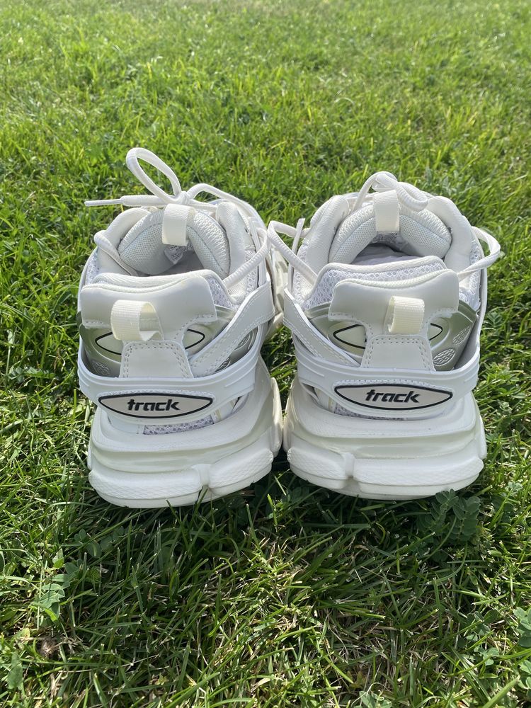 Balenciaga track 1 висока якість