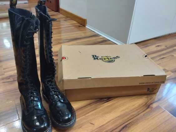 Oryginalne! dr Martens 20 dziurek lakierowane nowe