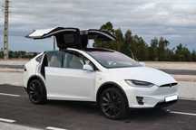 Tesla Model X P100D