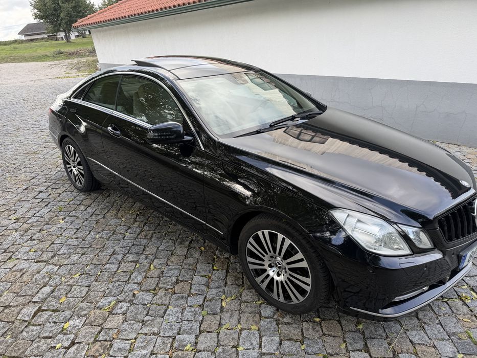 Mercedes E250 coupe novo