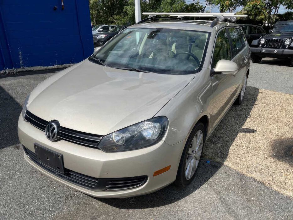 Volkswagen Jetta      2013