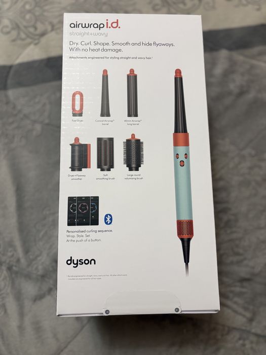 Продам Dyson Airwrap i.d. Straight + Wavy — новий, оригінал!
