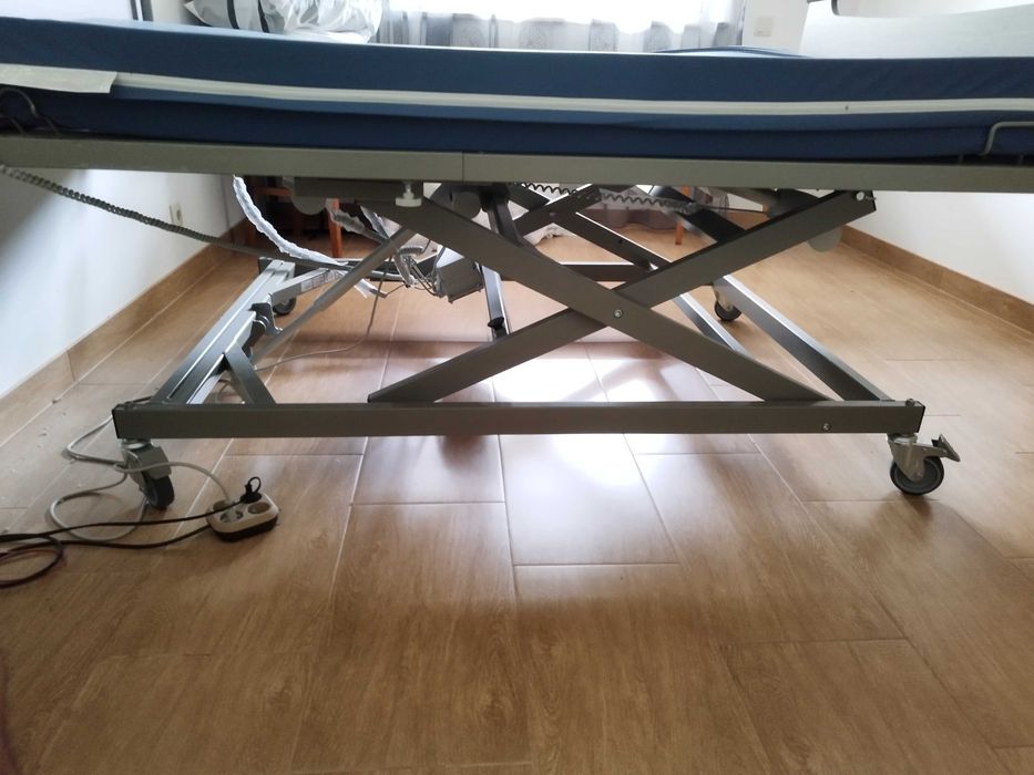 Cama hospitalar de casal elétrica DUO DIVISYS