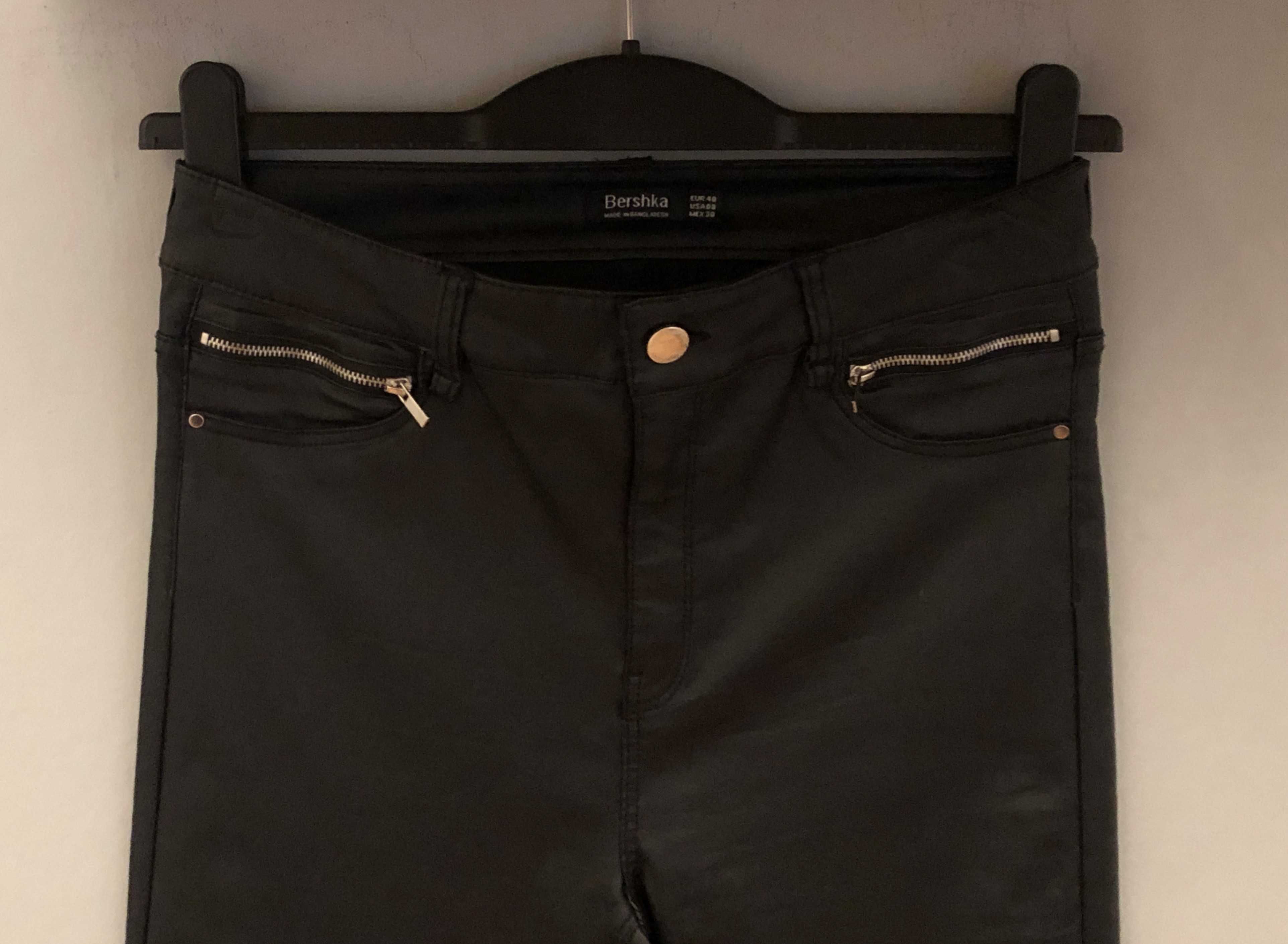 NOWE BERSHKA spodnie skóra skajka biker woskowane 40 L rock