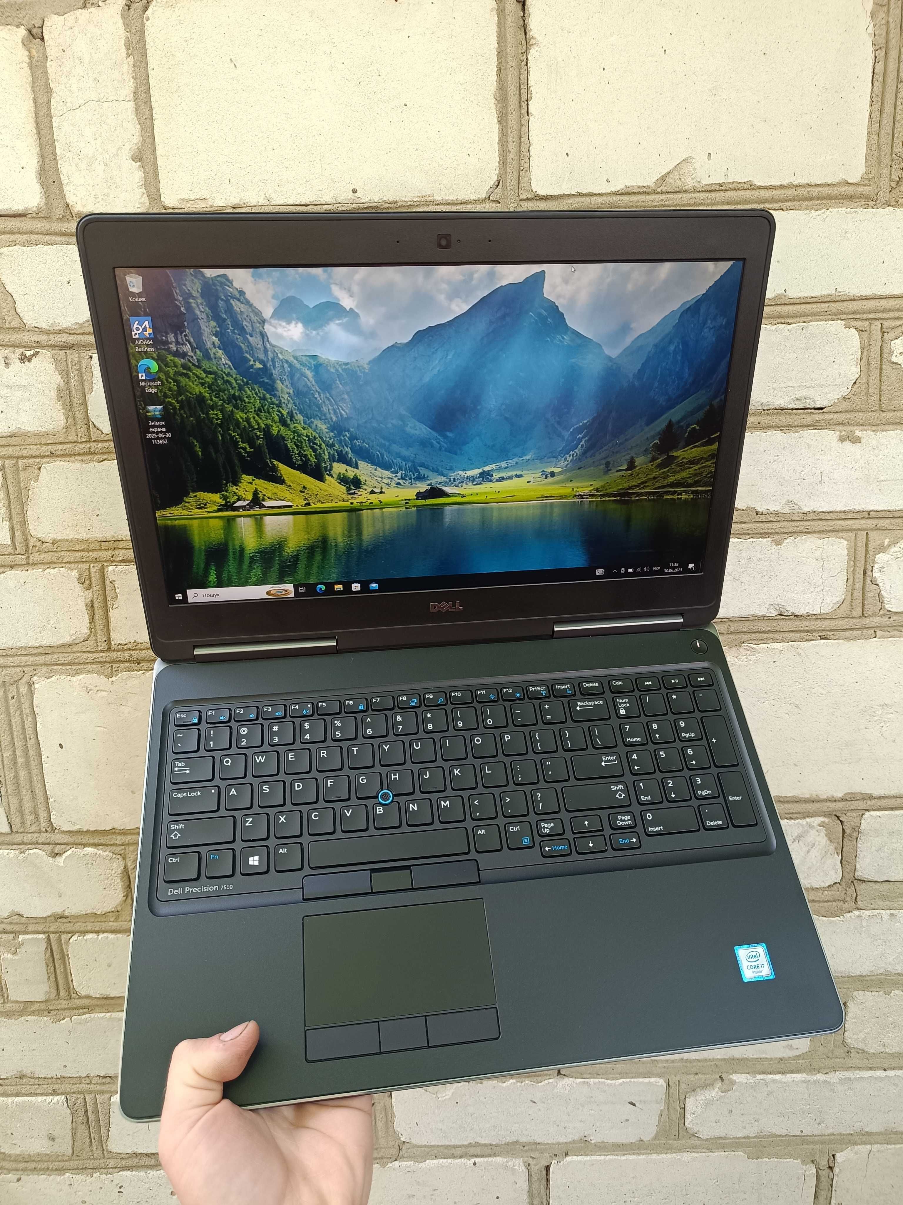 Стан 9/10 Ігровий ноутбук DELL (i7 6820HQ/16/256/Nvidia 4gb)