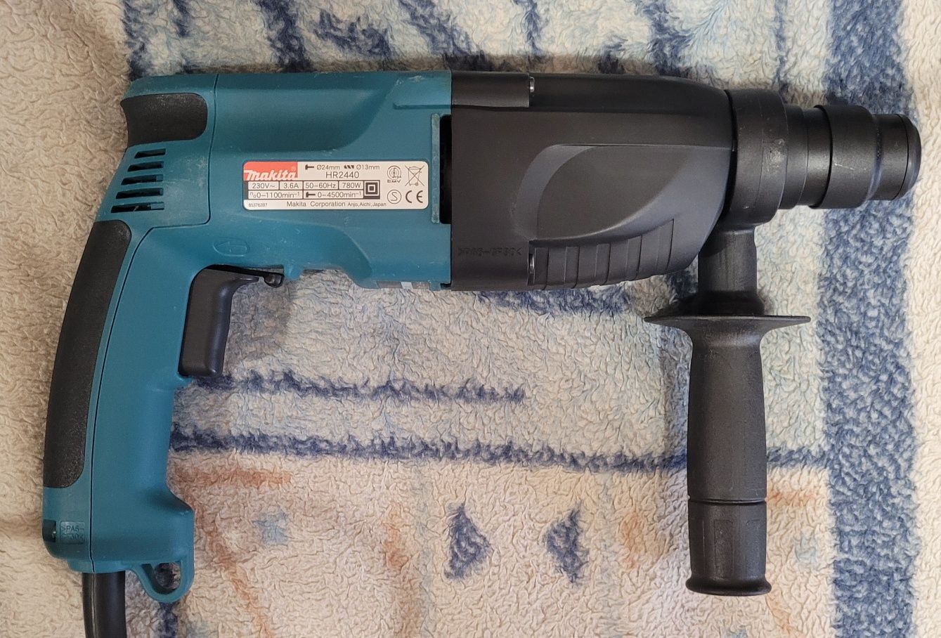 Перфоратор Makita HR 2440