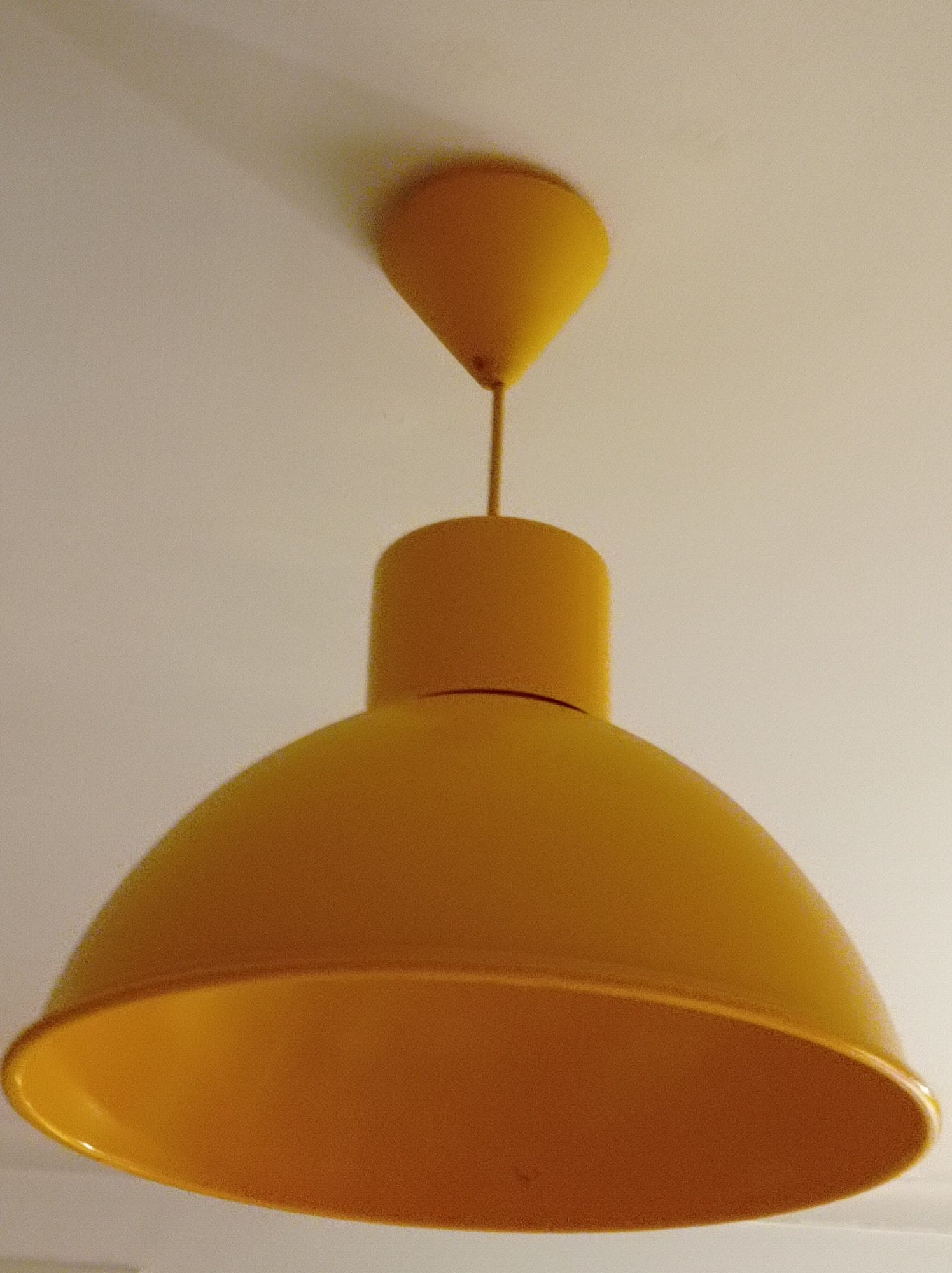 Candeeiro suspensão amarelo