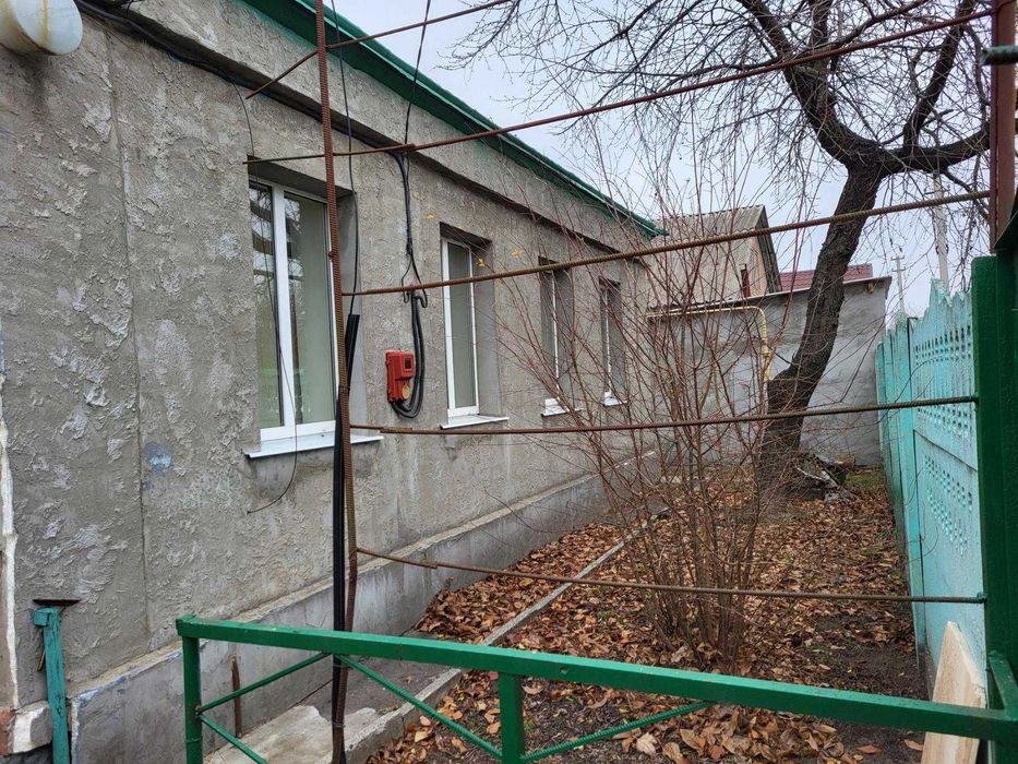 Продам добротний будинок на Лелеківці.