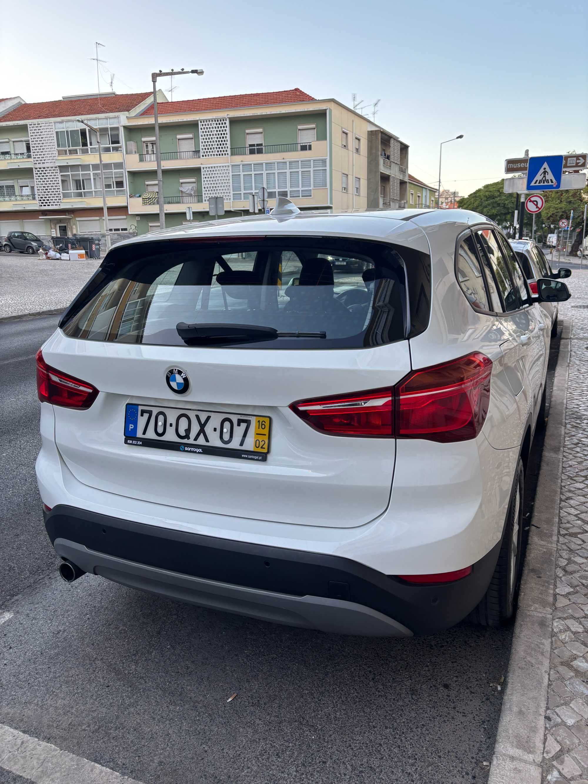 BMW, X1 sDrive16d branco de 2016 em perfeitas condicoes