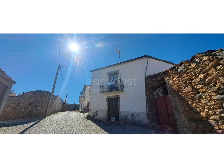 Moradia V1 - Situada em Valcerto - Mogadouro