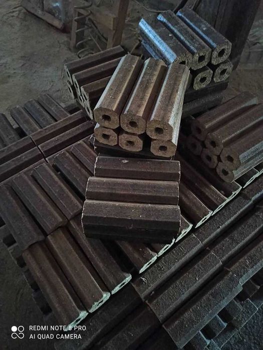 Брикети Пінікей (дуб) зі складу у Вінниці! ОПТ і РОЗДРІБ