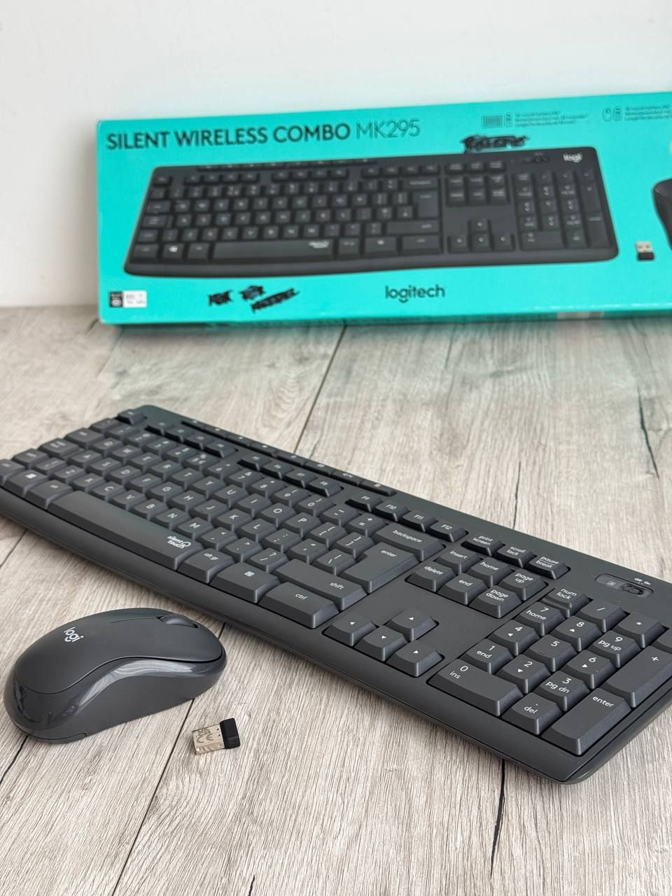 Комплект (клавіатура, миша) Logitech MK295 Wireless Combo Black NL