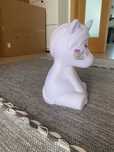 Unicornio com luzes e coluna