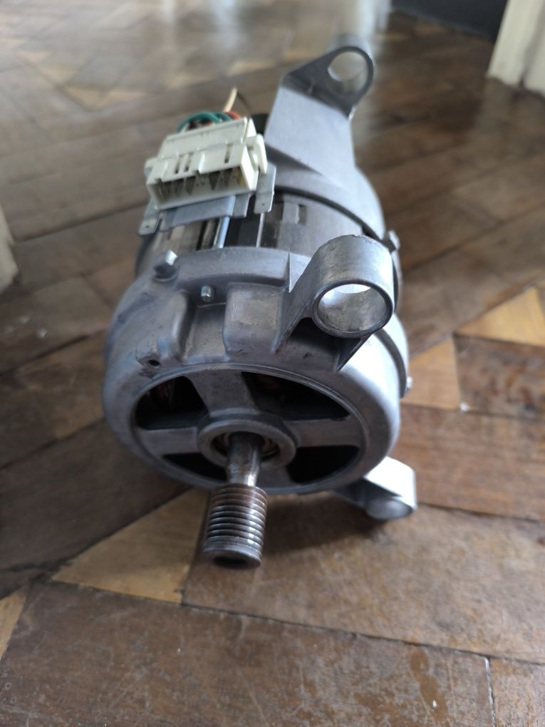 Máquina de lavar Indesit 7kg (motor)