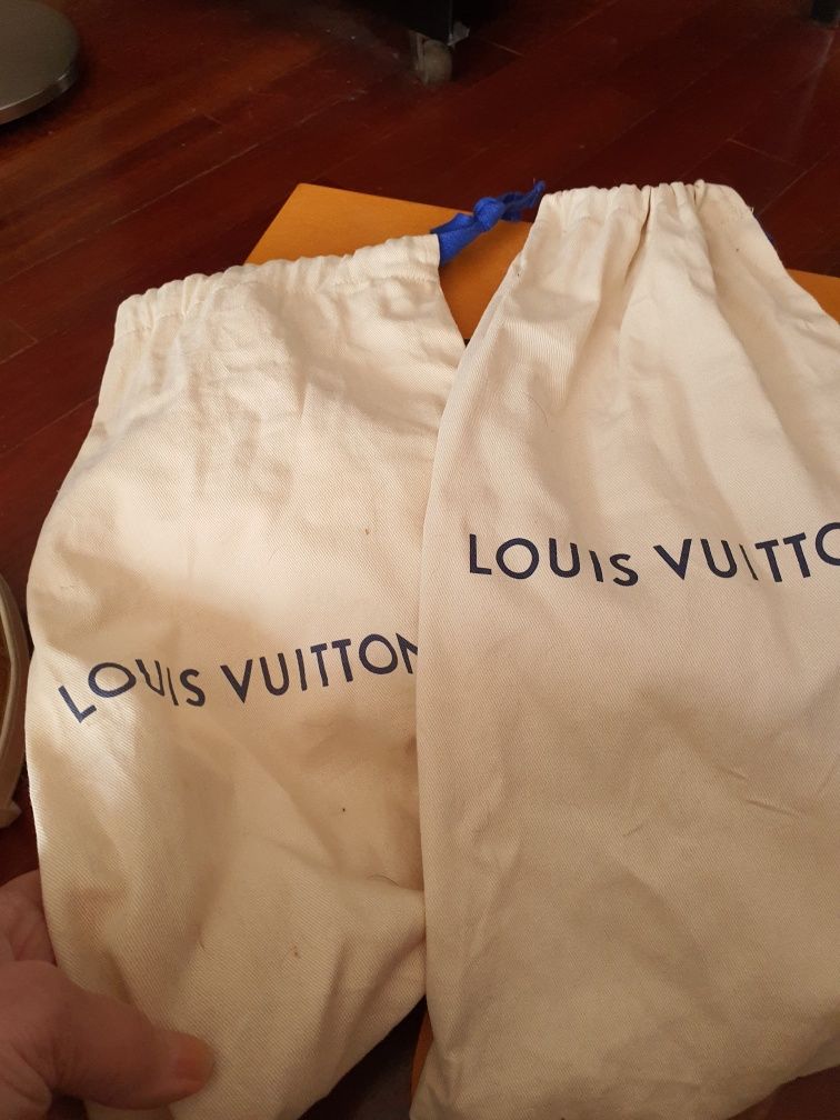 Sapatilhas Louis Vuitton autênticas