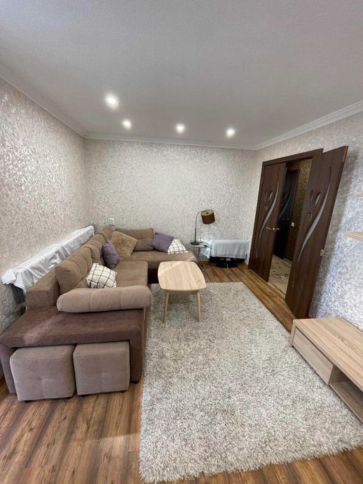 Продается 2-комнатная квартира в центре, ул. Свободы.