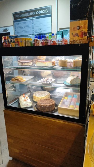 Кондитерська холодильна вітрина «Росс Авеліна», (+4° +10°), 1.0 м.