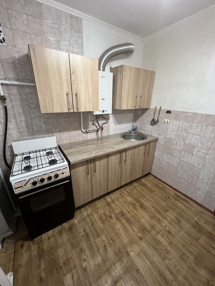 Продам 1 кім квартиру в цегляному будинку