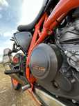 KTM Duke 690 R + muitos extras