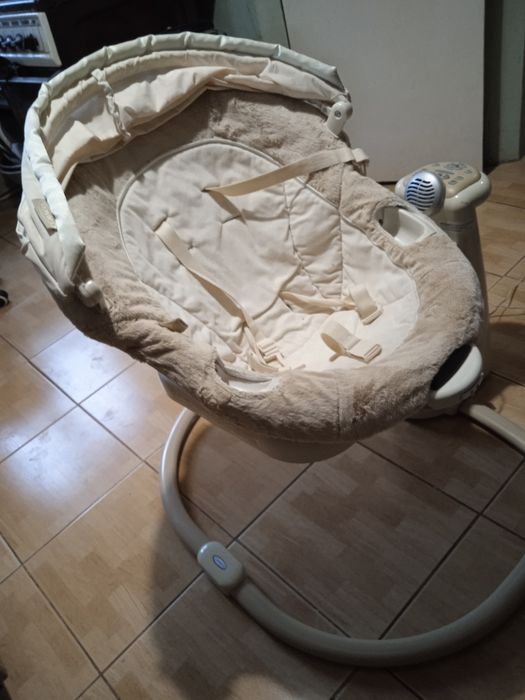 Продається гойдалка для немовлят Graco Sweetpeace