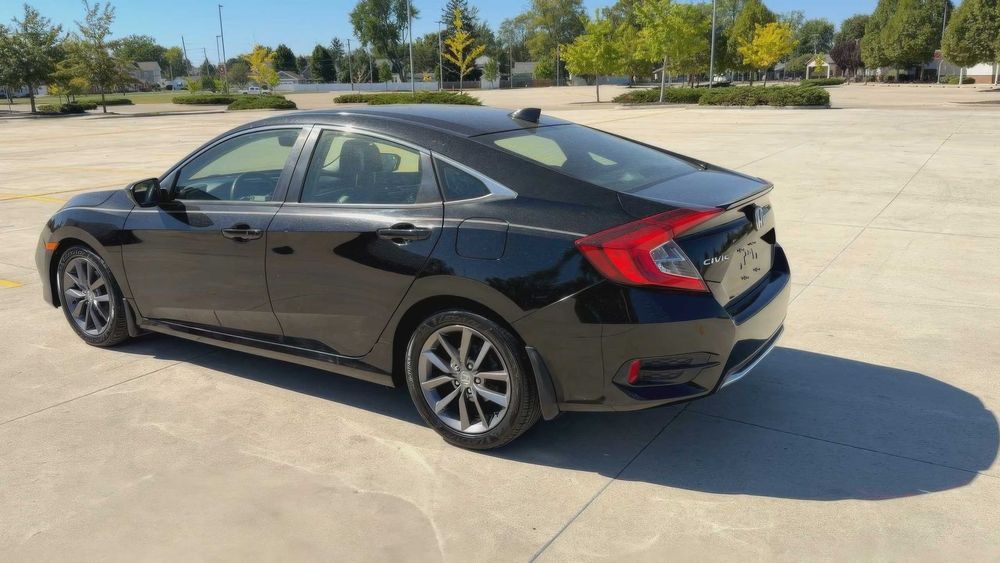 Honda Civic EX-L      2019