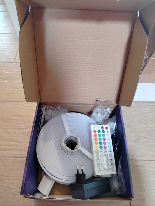 Neonowa lampa sznurkowa LED.