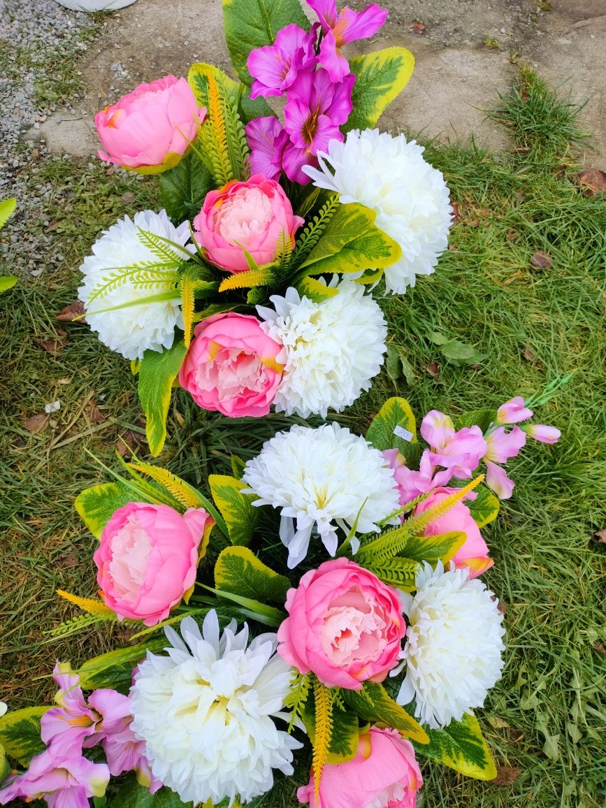 Stroik na grób + kompozycja kwiatowa, chryzantema