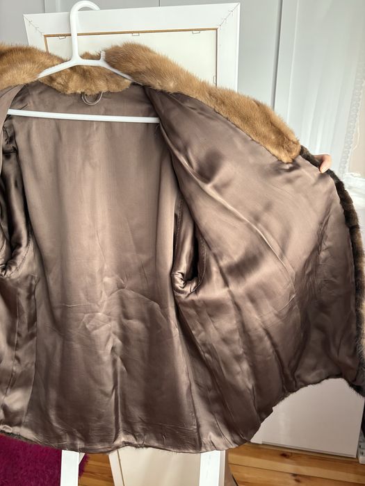 Brązowe naturalne futro z łatek norek