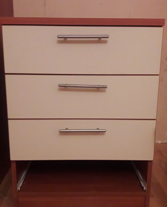 Продам тумбочку-комод