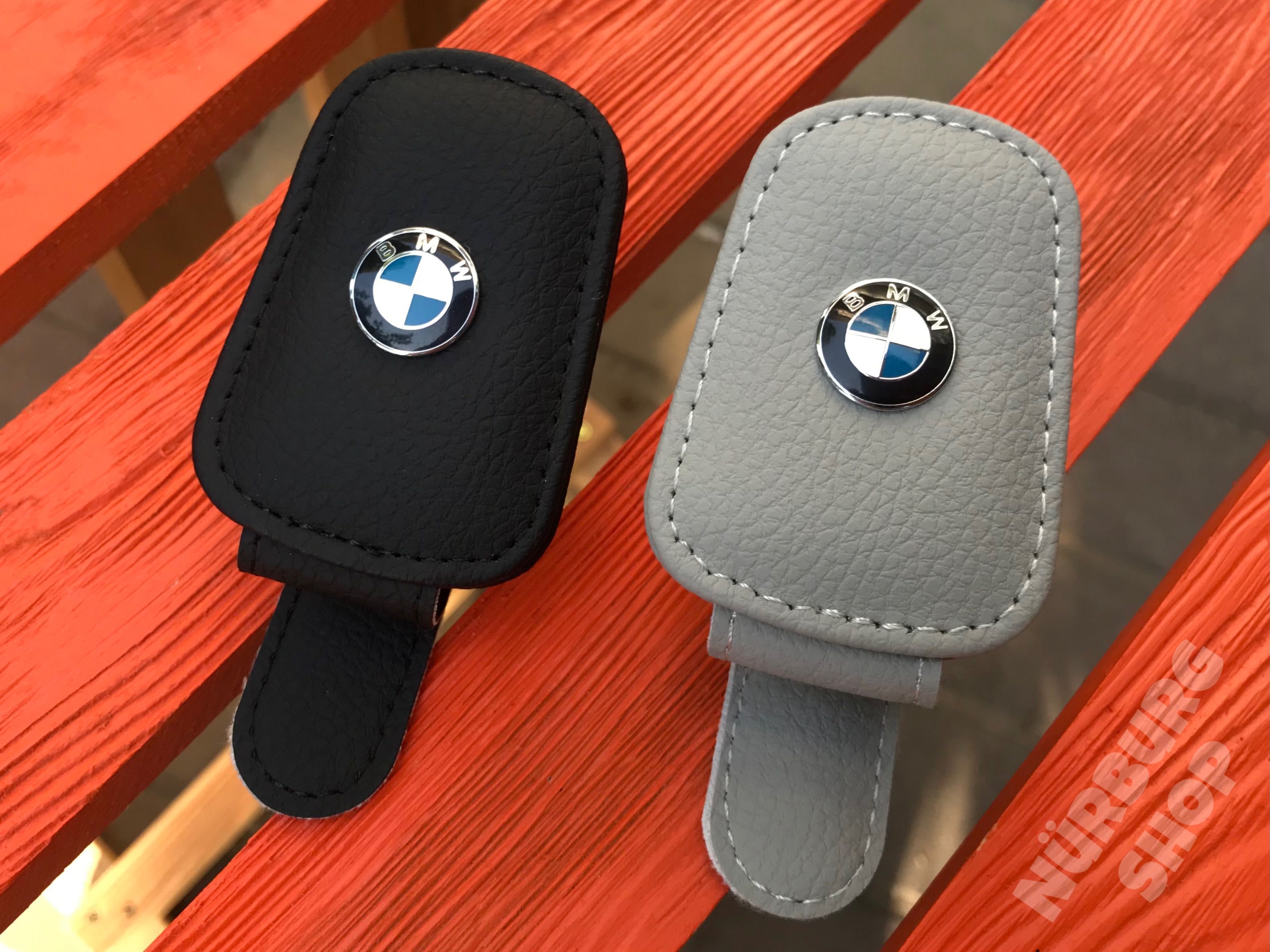 Держатель для очков с логотипом BMW под очечник на козырёк