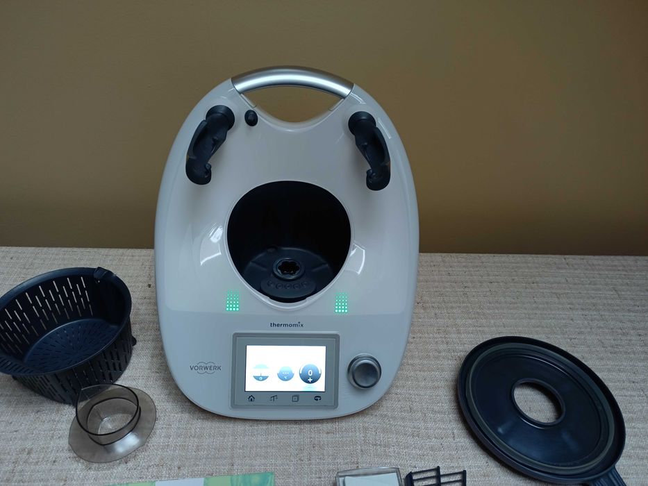 VORWERK Thermomix TM5 + cook key