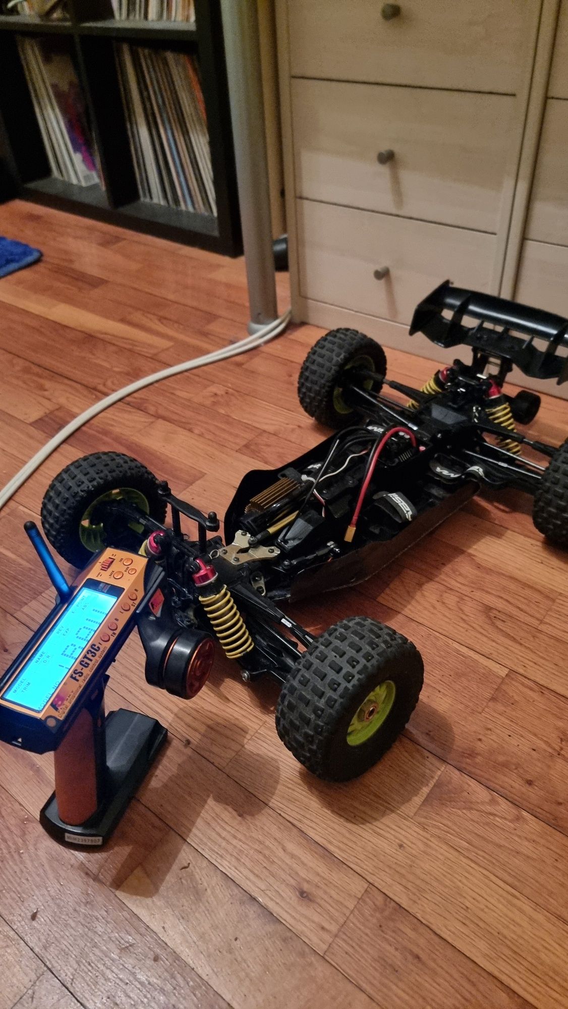 Buggy rc escala 1/10 4s
