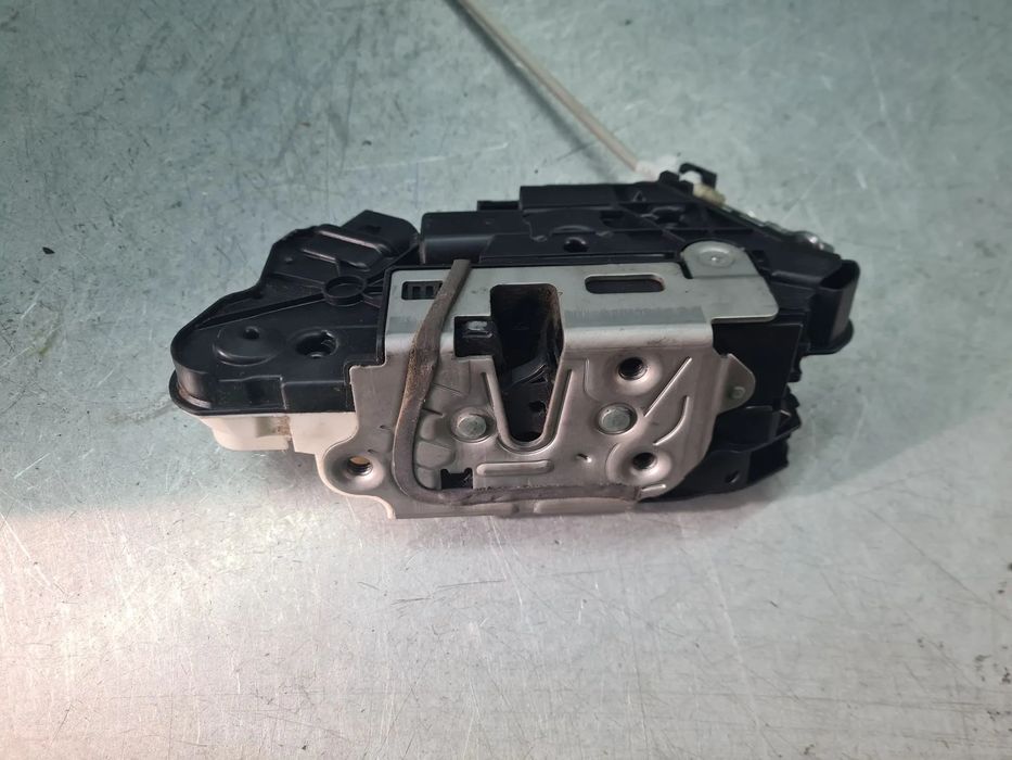 Fechadura / fecho porta frente esquerdo SEAT Ibiza IV (6J5, 6P1)