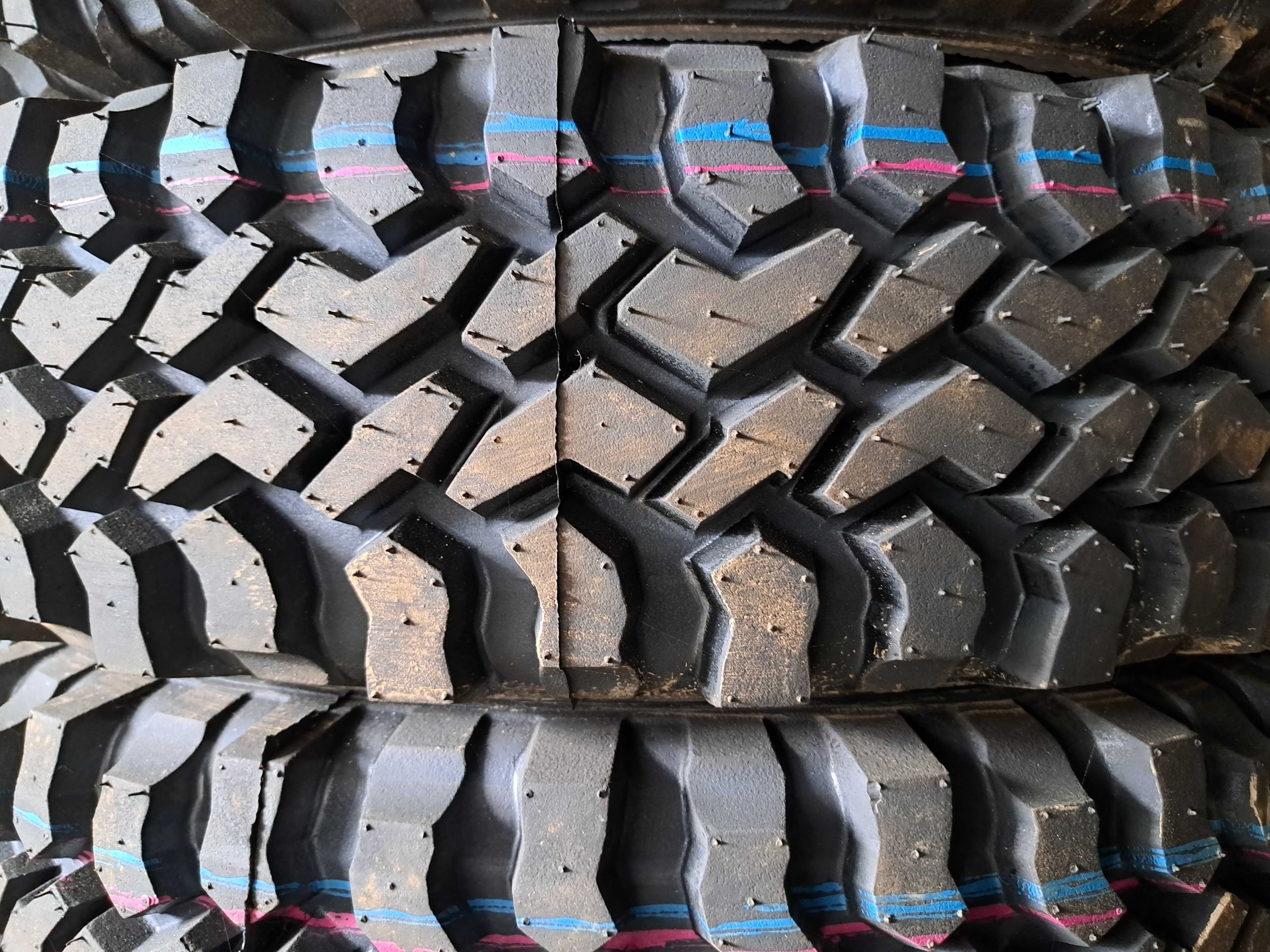225/70R16 M/T Opony terenowe bieżnikowane off road 4x4