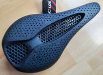 Siodło Bucklos carbon druk 3d 245x143mm  182g