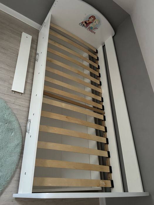 Łóżko biale z barierka i szuflada Kraina Lodu 180x80