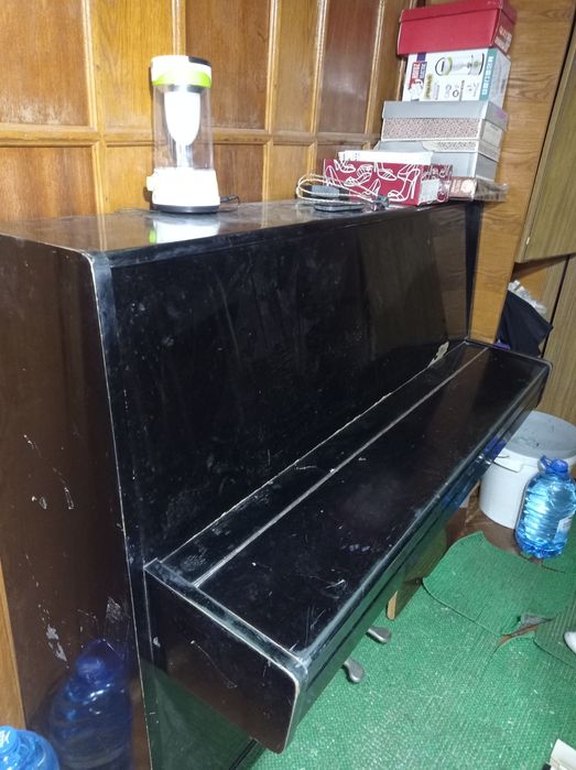 Продам пианино чёрное