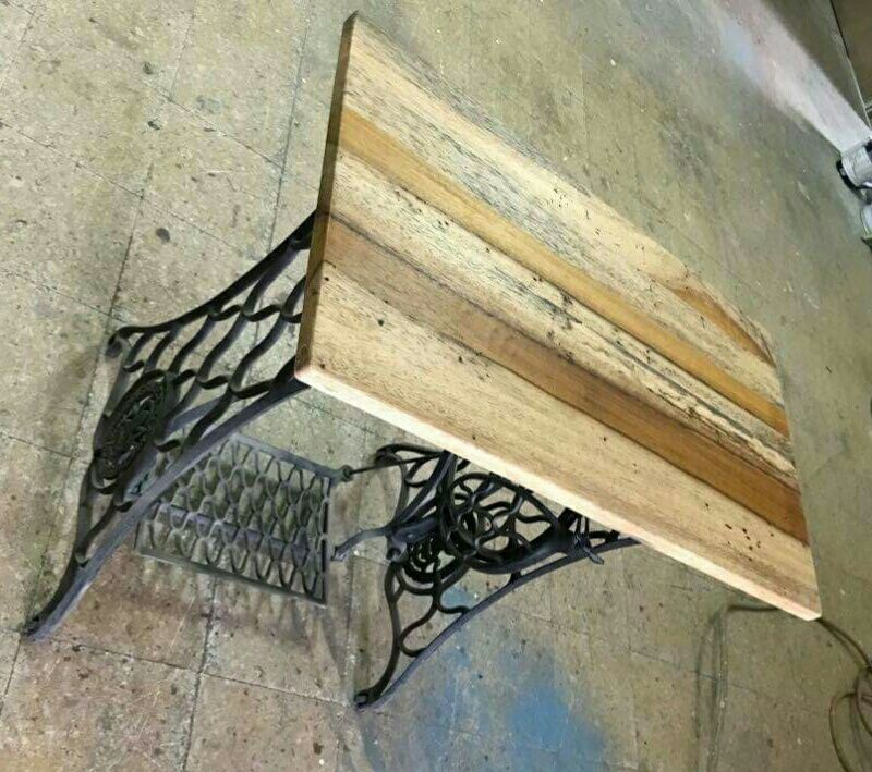 Mesa Singer com tampo madeira