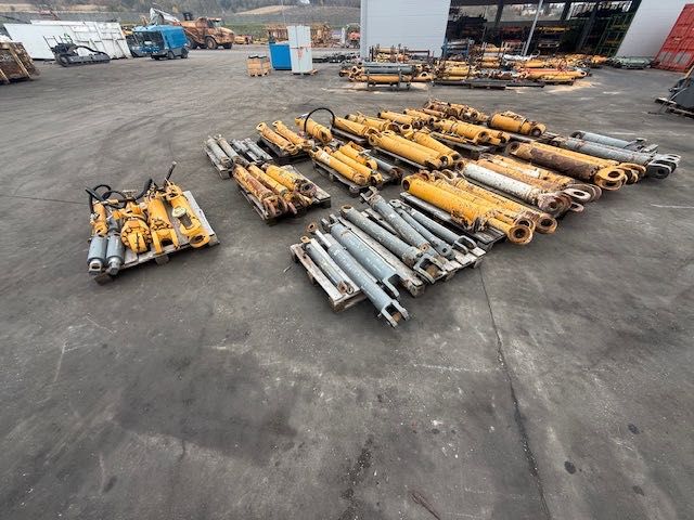 liebherr używany siłownik hydrauliczny do ładowarki
