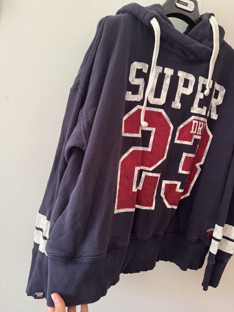 Bluzą superdry granatowa