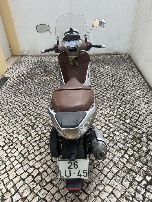 PIAGGIO Beverly 300 ie
