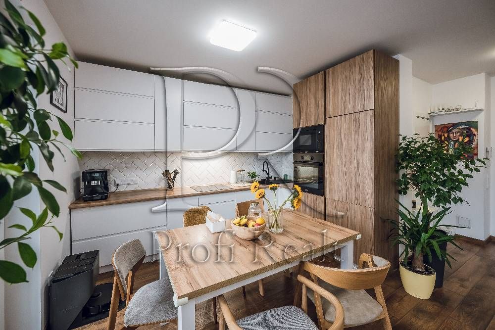 Продаж 3км кв вул. Шолуденка/Повітрофлотський квартал/метро КПІ