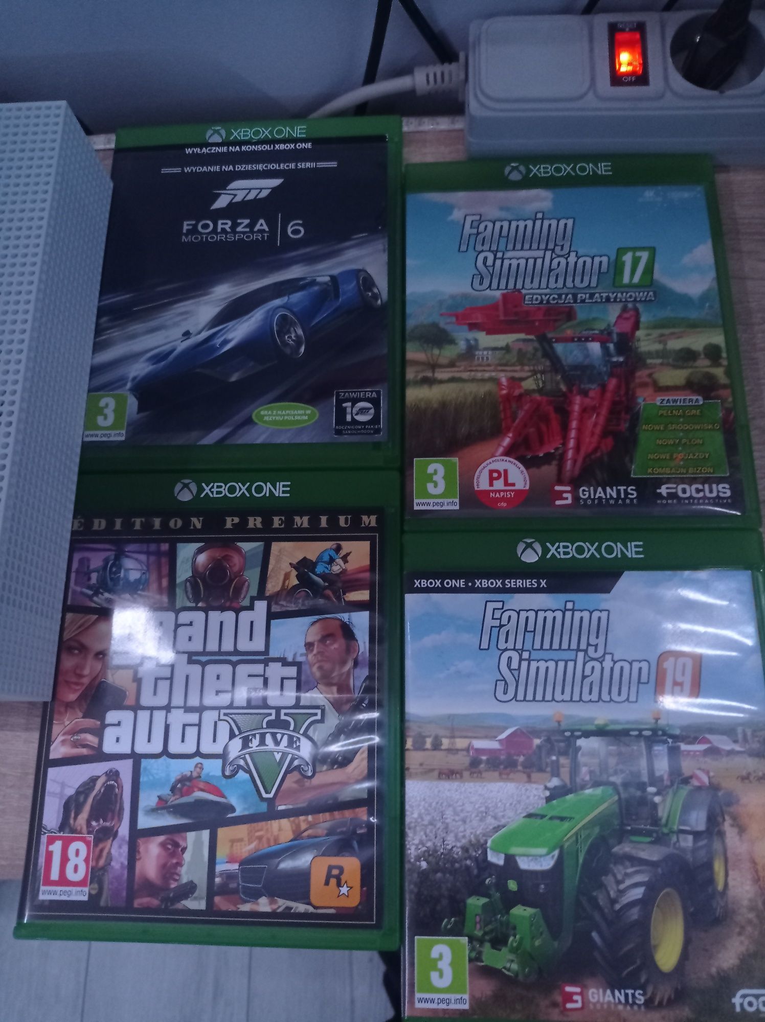 Xbox one s + gry